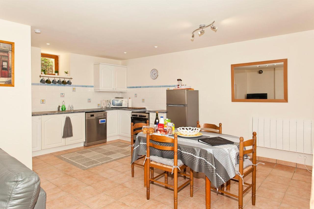 Stone Cottage With Modern Cosy Interior Near To Josselin Perfect Retreat For Writers Or Star Gazers Guégon 외부 사진